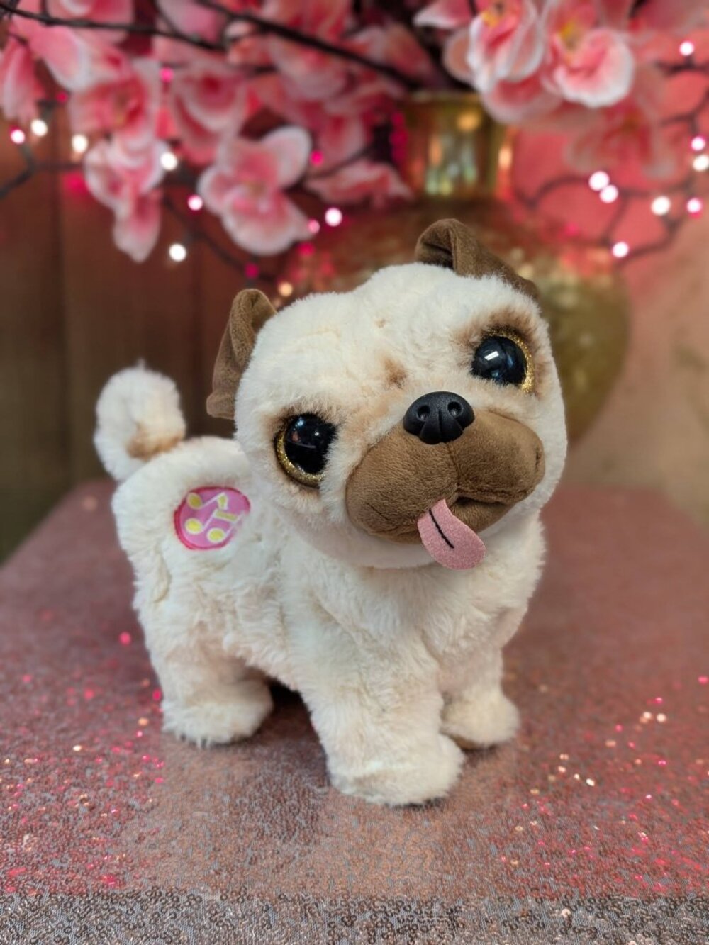 Pets Alive Poppy The Booty Shakin' Pug interactive dancing toy by Zuru.